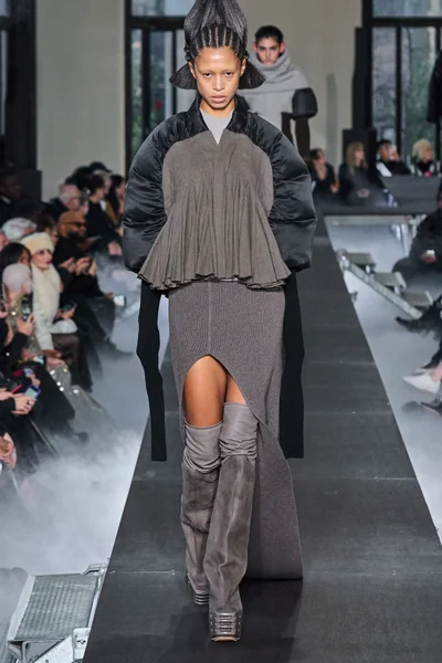 Look 37